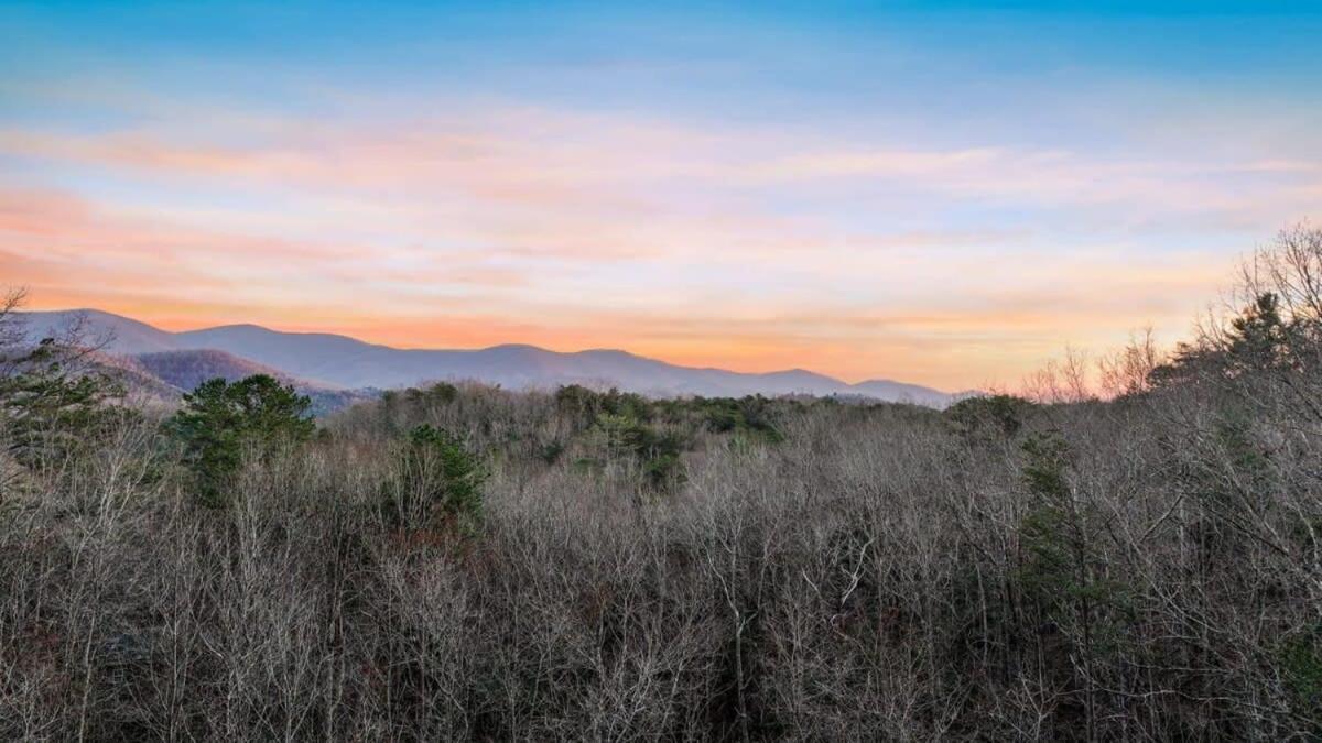 Mountain Views Hot Tub Firepit Close To Town * Blue Ridge